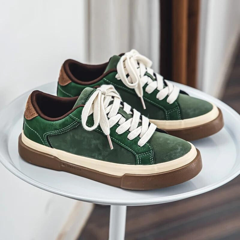 UrbanPit Sneakers