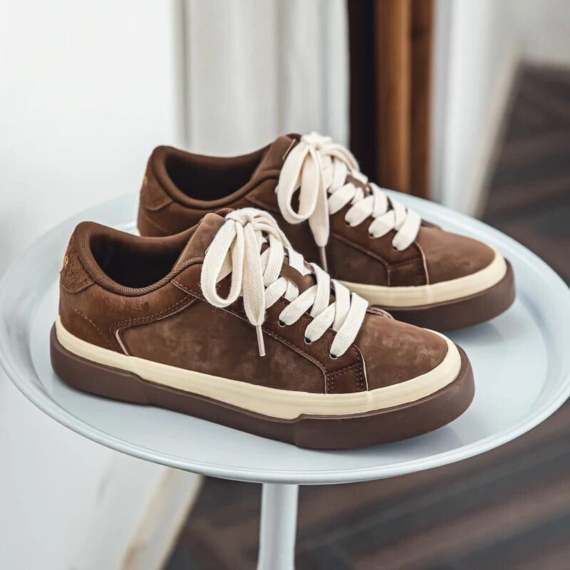 UrbanPit Sneakers